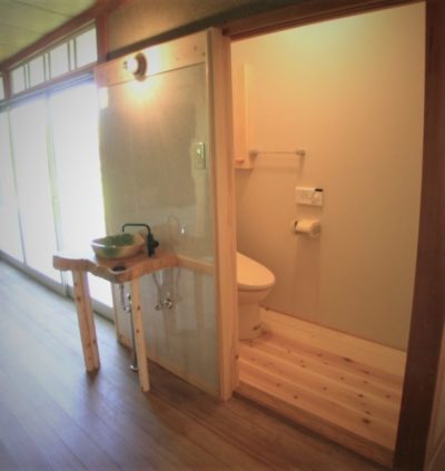 押し入れをトイレにリノベーション