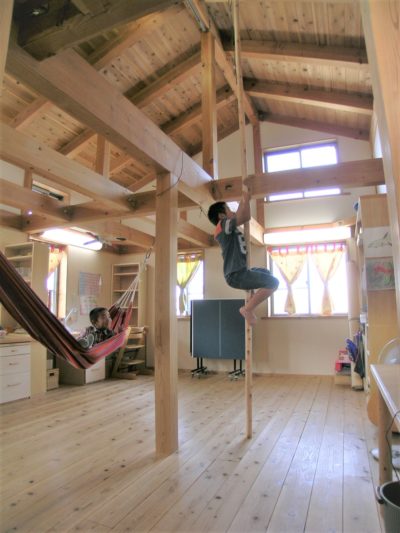 子ども部屋に登り棒